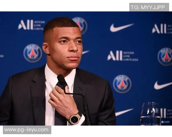 姆巴佩幽默回应对方球迷法语嘲讽称口音太烂引发笑声